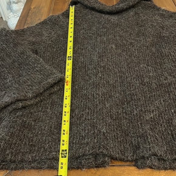 Peruvian Trading Company sweater - Picture 7 of 7